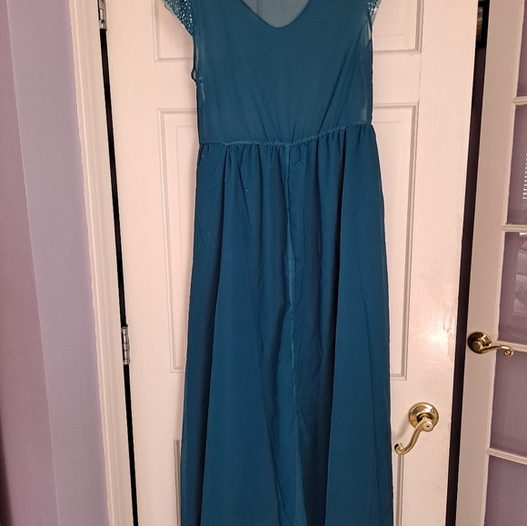 Dress - Picture 3 of 3